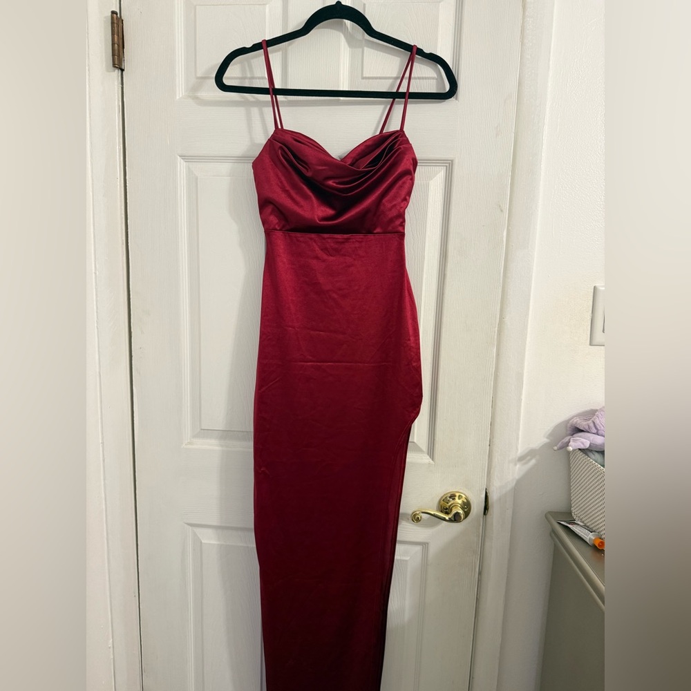 Windsor Burgundy Strapless Dress